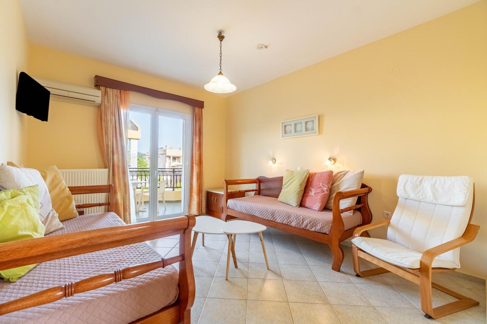 Apartment Kosmos St7 In Agios Stefanos